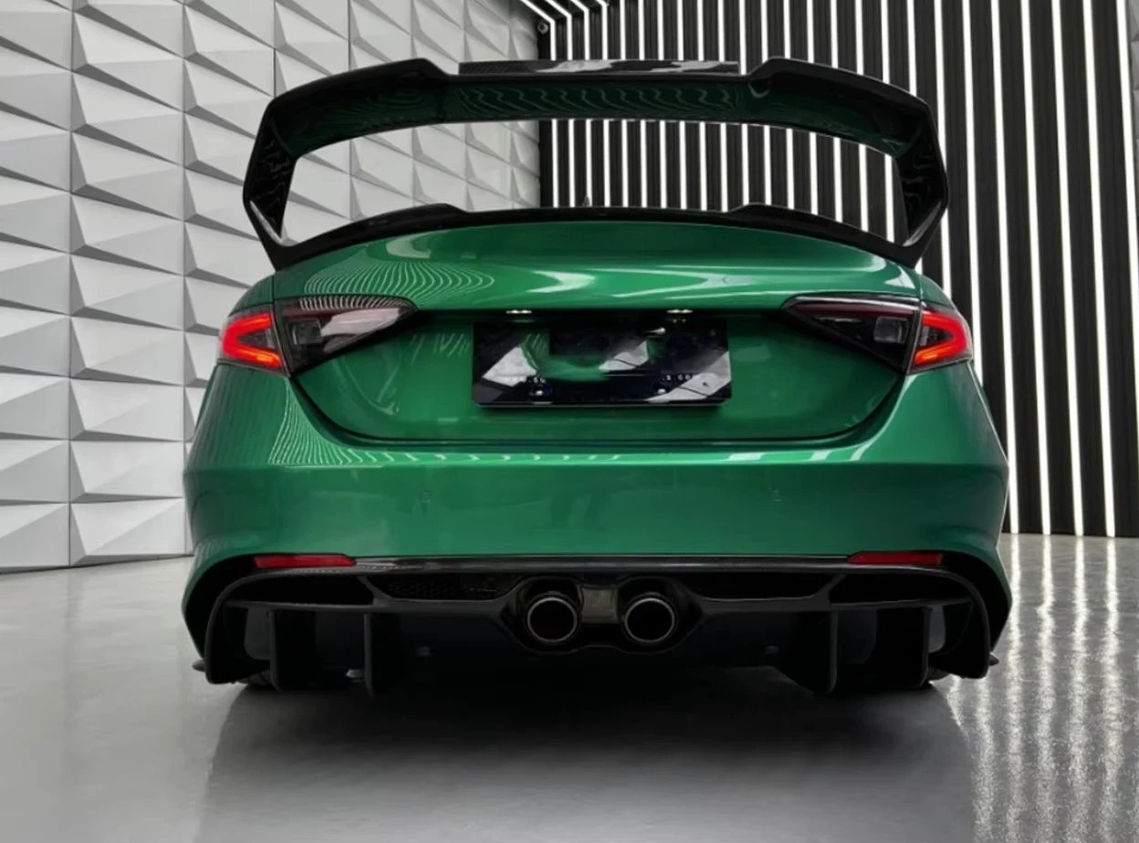 Excellent Dry Carbon Fiber Body Kit Auto Parts Rear Bumper Trim Decoration for Sale